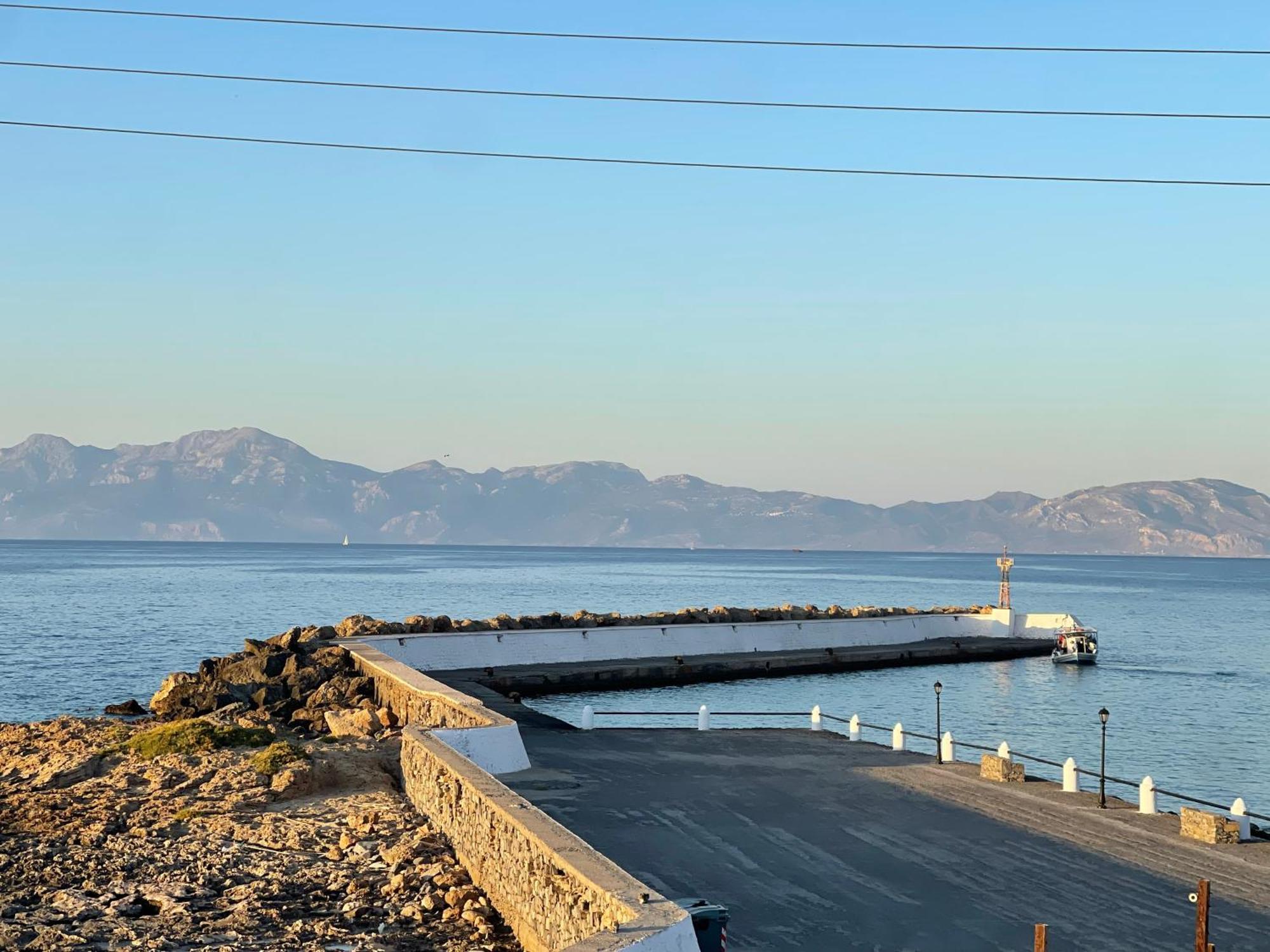 Kasos Almyra Beach Suites Frý エクステリア 写真